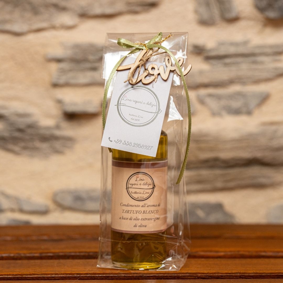 Confezione regalo in sacchetto trasparente e tag in legno "Love" di condimento a base di olio al tartufo 100 ml Lina Sapori e Delizie