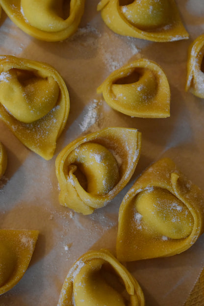 Tortellini bolognesi fatti a mano 38€/kg