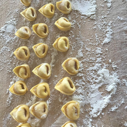 Tortellini bolognesi fatti a mano 19€ (500 g)